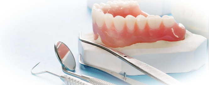 Зубные протезы: когда они необходимы, виды фиксации съемных видов