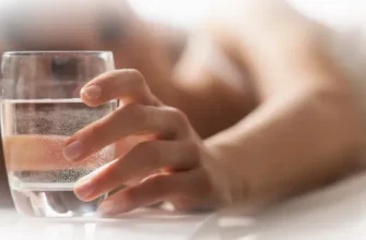Почему стоит выпивать стакан воды по утрам?