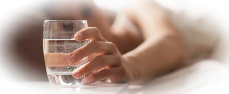 Почему стоит выпивать стакан воды по утрам?