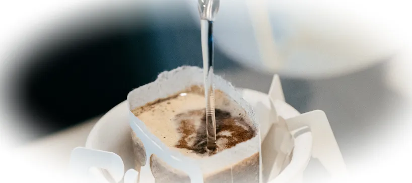 Дрип-кофе: что это такое, зачем его покупать и как заваривать?