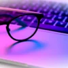 Как сохранить зрение в цифровую эпоху: 10 полезных привычек