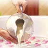 Приготовление и польза молочной ванны: секреты красоты от Клеопатры до наших дней