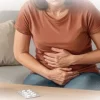 Запор при дисбактериозе: как связаны микрофлора и работа кишечника